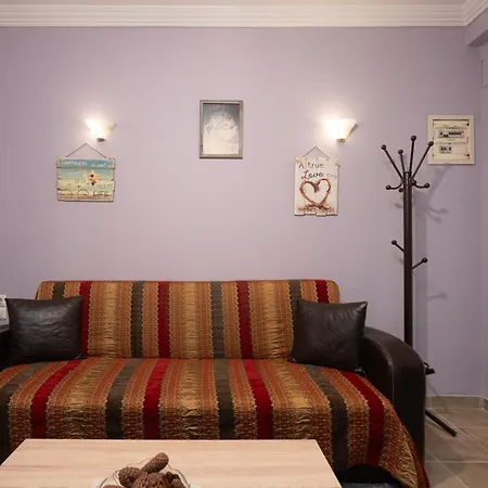 The Sweetest Acropolis Flat *